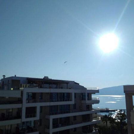 Sarah Appartamento Vlore Bagian luar foto