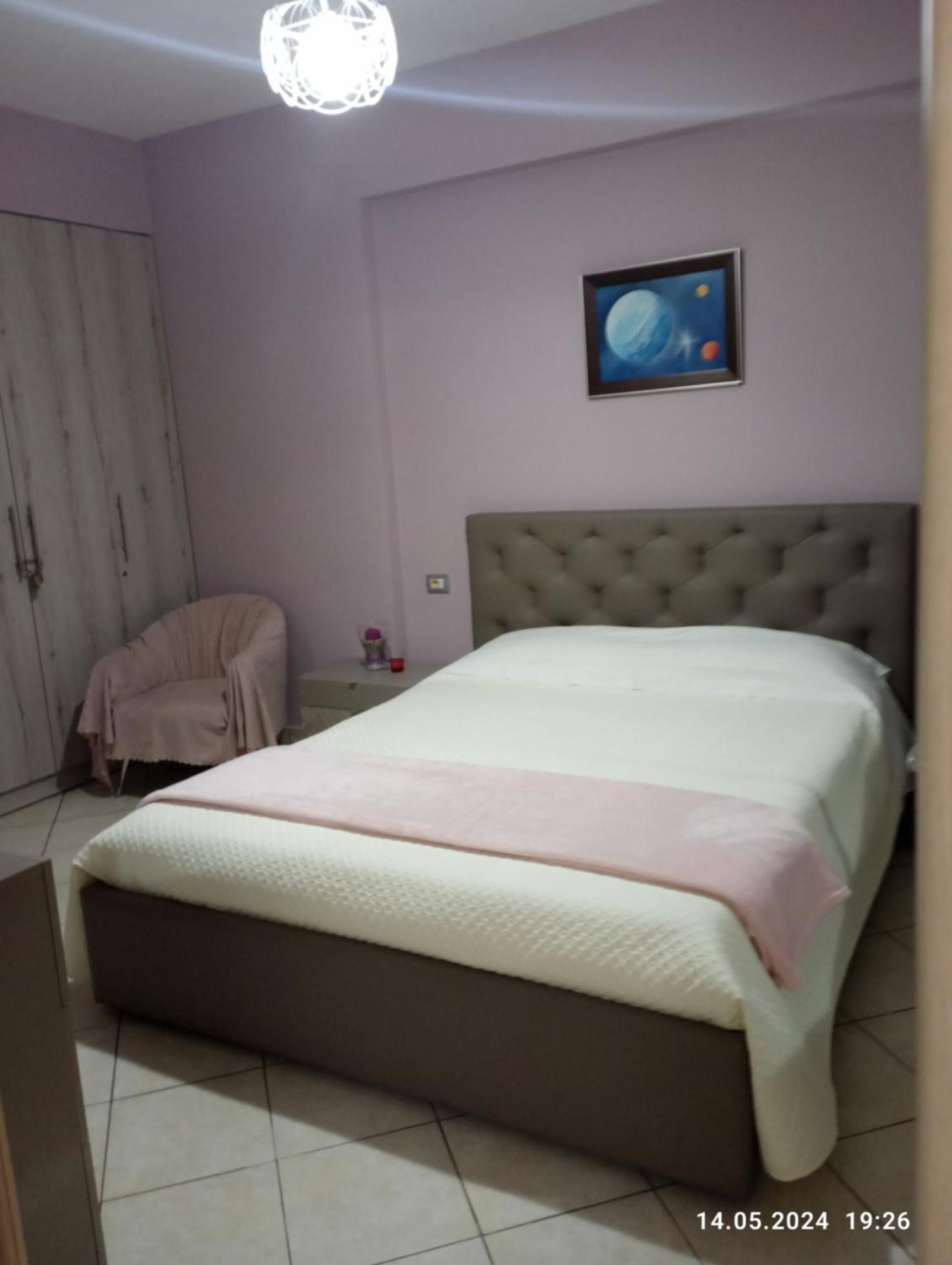 Sarah Appartamento Vlore Bagian luar foto